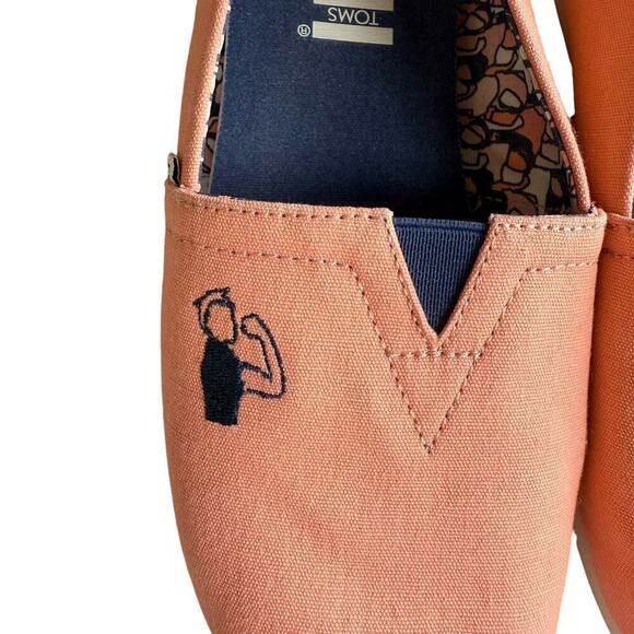 Toms x Meuf Paris Rosie The Riveter Coral Canvas Alpargata Classic Slip-On, Sz 7 - Picture 3 of 11